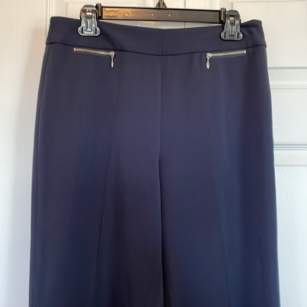 Women’s Talbots 10P stretch dress pants front zipper pocket detail navy blue